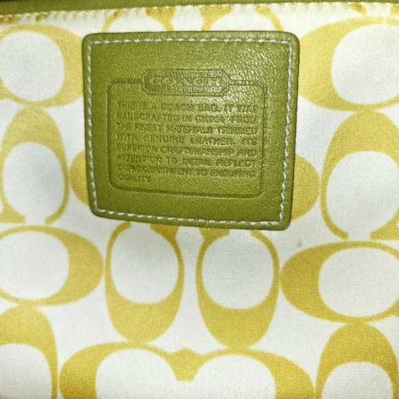 Coach wristlet - Picture 2 of 5